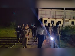 हरदोई: बगैर ऑक्सीजन मास्क के पहुंची दमकल की टीम, घंटों होता रहा गैस का रिसाव, दूसरी टीम के आने के बाद स्थिति हुई सामान्य हरदोई: बगैर ऑक्सीजन मास्क के पहुंची दमकल की टीम, घंटों होता रहा गैस का रिसाव, दूसरी टीम के आने के बाद स्थिति हुई सामान्य
