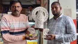 खाटूश्याम बाबा का एक भक्त ऐसा भी... चांदी का मुकुट-कुंडल किया भेट, अगली बार चढ़ाएगा सोने का कवच