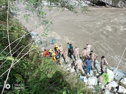उत्तराखंड बस हादसा: उदयपुर के संजय और चेतना का शव मिला, तीन अभी भी लापता उत्तराखंड बस हादसा: उदयपुर के संजय और चेतना का शव मिला, तीन अभी भी लापता
