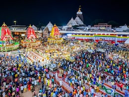सज गए रथ, भगवान जगन्नाथ तैयार... अब बस शाम 4 बजे का इंतजार, पुरी पहुंचे लाखों में श्रद्धालु, देखें PHOTOS सज गए रथ, भगवान जगन्नाथ तैयार... अब बस शाम 4 बजे का इंतजार, पुरी पहुंचे लाखों में श्रद्धालु, देखें PHOTOS