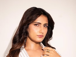 Fatima Sana Shaikh Embraces Street Style Chic In A Crop Top And Flared Pants Fatima Sana Shaikh Embraces Street Style Chic In A Crop Top And Flared Pants