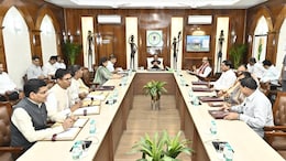 CG Cabinet Decisions: शहीद पुलिस वालों के परिजनों को दूसरे विभागों में भी मिलेगी नौकरी, साय कैबिनेट की बैठक में लिए गए ये अहम फैसले