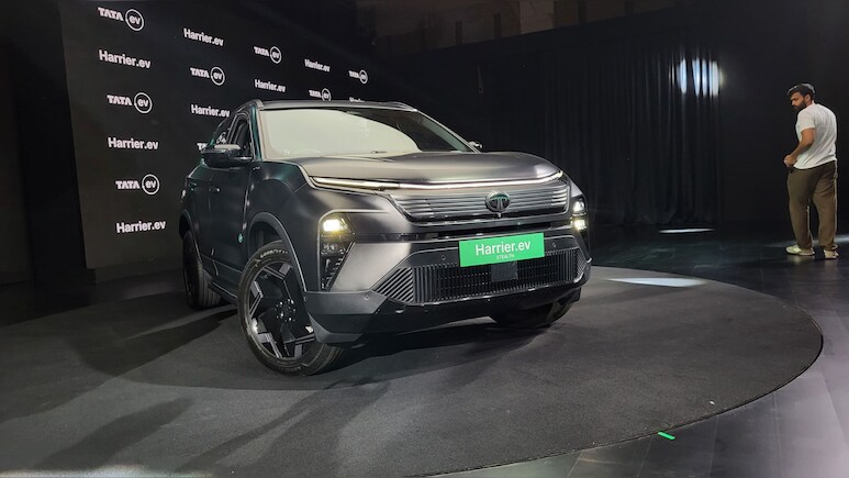 Tata Motors: इस राज्&zwj;य में इलेक्ट्रिक कारों का प्रोडक्&zwj;शन बढ़ाएगा टाटा ग्रुप, CM योगी से मिलकर क्&zwj;या बोले चेयरमैन?