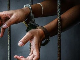 Sikar News: जमीनी विवाद की भेंट चढ़ा चाचा, भतीजे ने दोस्तों संग मिलकर उतारा मौत के घाट Sikar News: जमीनी विवाद की भेंट चढ़ा चाचा, भतीजे ने दोस्तों संग मिलकर उतारा मौत के घाट