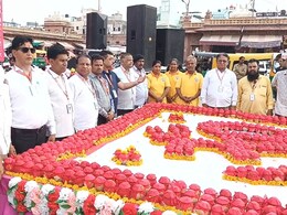 जोधपुर में 1121 लावारिस अस्थियों का गंगा में विसर्जन, 100 साल से चली आ रही ये परंपरा जोधपुर में 1121 लावारिस अस्थियों का गंगा में विसर्जन, 100 साल से चली आ रही ये परंपरा