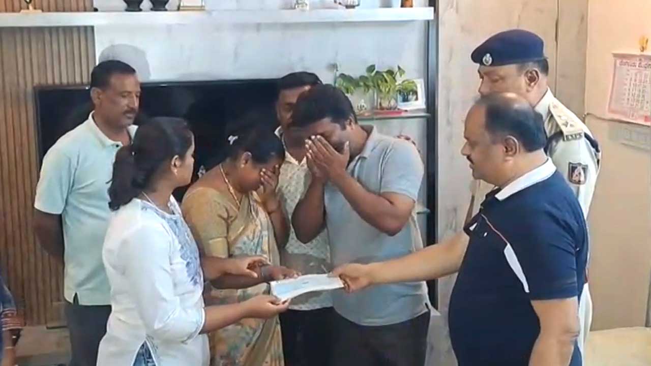 Parents Of Stampede Victim, 24, Break Down While Accepting Compensation