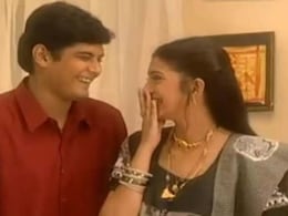 Smriti Irani To Amar Upadhyay During Their Recent Meet At Ekta Kapoor's House: "<i>Tu Buddha Kab Hoga?</i>" Smriti Irani To Amar Upadhyay During Their Recent Meet At Ekta Kapoor's House: "<i>Tu Buddha Kab Hoga?</i>"