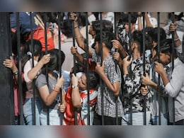 RCB Celebration Victory: चिन्नास्वामी स्टेडियम के बाहर भगदड़ के बाद IPL चेयरमैन अरुण धूमल ने उठाया दिया ये बड़ा सवाल RCB Celebration Victory: चिन्नास्वामी स्टेडियम के बाहर भगदड़ के बाद IPL चेयरमैन अरुण धूमल ने उठाया दिया ये बड़ा सवाल