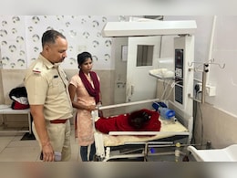 एक्सप्रेस ट्रेन के टॉयलेट से आ रही थी जोर-जोर से रोने की आवाज, लोगों ने दरवाजा खोलकर देखा तो ...  एक्सप्रेस ट्रेन के टॉयलेट से आ रही थी जोर-जोर से रोने की आवाज, लोगों ने दरवाजा खोलकर देखा तो ...