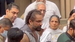 Parag Tyagi Breaks Down While Performing Wife Shefali Jariwala's Last Rites. Watch