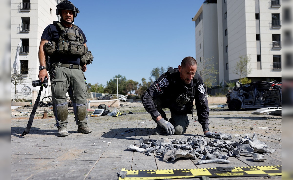 It released approximately 20 submunitions across an 8 km radius in central Israel. 