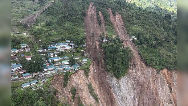 सिक्किम पर क्या गुजर रही, ये खौफनाक तस्वीरें बता रही पूरी कहानी