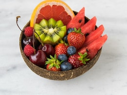 Best & Worst Fruits To Have In Monsoon Season Best & Worst Fruits To Have In Monsoon Season