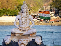 Sawan 2025: सावन का महीना कब से शुरू, कैसे करें भगवान शिव को प्रसन्न? जानें सही तारीख-सोमवार व्रत पूजा विधि Sawan 2025: सावन का महीना कब से शुरू, कैसे करें भगवान शिव को प्रसन्न? जानें सही तारीख-सोमवार व्रत पूजा विधि