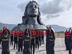 International Day Of Yoga: सद्गुरू के ईशा फाउंडेशन ने 10,000 से अधिक रक्षा कर्मियों को दिया फ्री योगा सेशन 