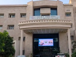 Rajasthan: अस्पताल के ICU में महिला से रेप करने वाले नर्सिंग ऑफिसर पर एक्शन, नशे का इंजेक्शन देकर की थी दरिंदगी Rajasthan: अस्पताल के ICU में महिला से रेप करने वाले नर्सिंग ऑफिसर पर एक्शन, नशे का इंजेक्शन देकर की थी दरिंदगी