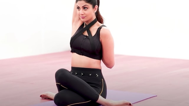 8 Effective Yoga Asanas To Relieve Wrist Pain And Improve Flexibility