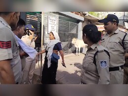 विदिशा में चेक बाउंस पर बवाल, बाजार में हुआ हंगामा; जानें इस विवाद की क्या है असली वजह? विदिशा में चेक बाउंस पर बवाल, बाजार में हुआ हंगामा; जानें इस विवाद की क्या है असली वजह?