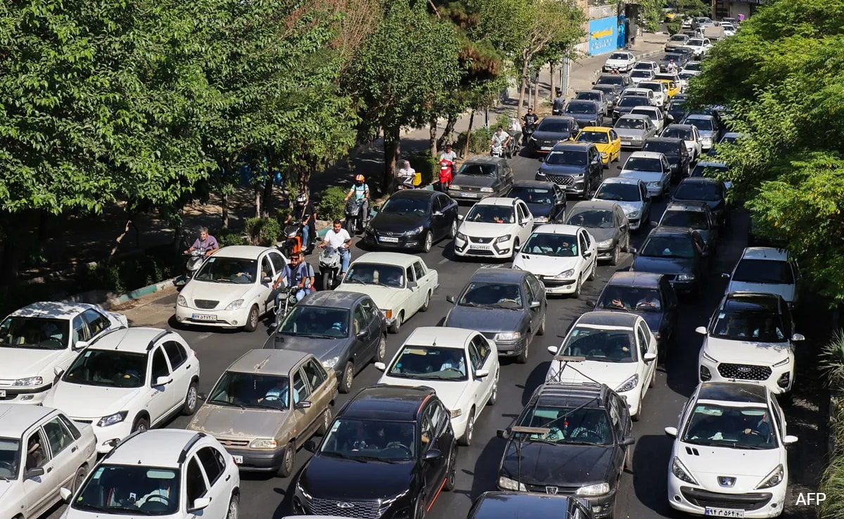 Жителите на Техеран са избягали от иранската столица в голям