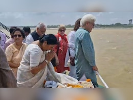 अमेरिकी दंपति का बिहार से था अनोखा लगाव, गंगा नदी में अस्थियां विसर्जित करने भारत आया परिवार