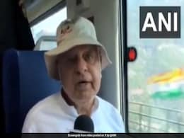 "Huge Blessing": Farooq Abdullah Takes A Ride In Vande Bharat From Srinagar "Huge Blessing": Farooq Abdullah Takes A Ride In Vande Bharat From Srinagar