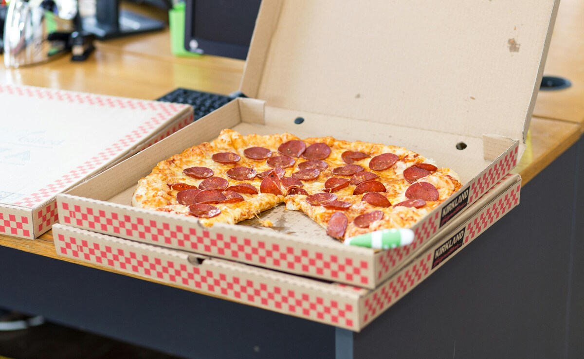 Възрастна двойка в Калифорния излезе за да купи пица и