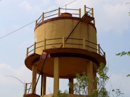 पाण्याच्या टाकीमध्ये अज्ञात व्यक्तीने शौच केल्याने खळबळ, 8 गावांना पाणीपुरवठा होणाऱ्या गावकऱ्यांमध्ये संताप पाण्याच्या टाकीमध्ये अज्ञात व्यक्तीने शौच केल्याने खळबळ, 8 गावांना पाणीपुरवठा होणाऱ्या गावकऱ्यांमध्ये संताप