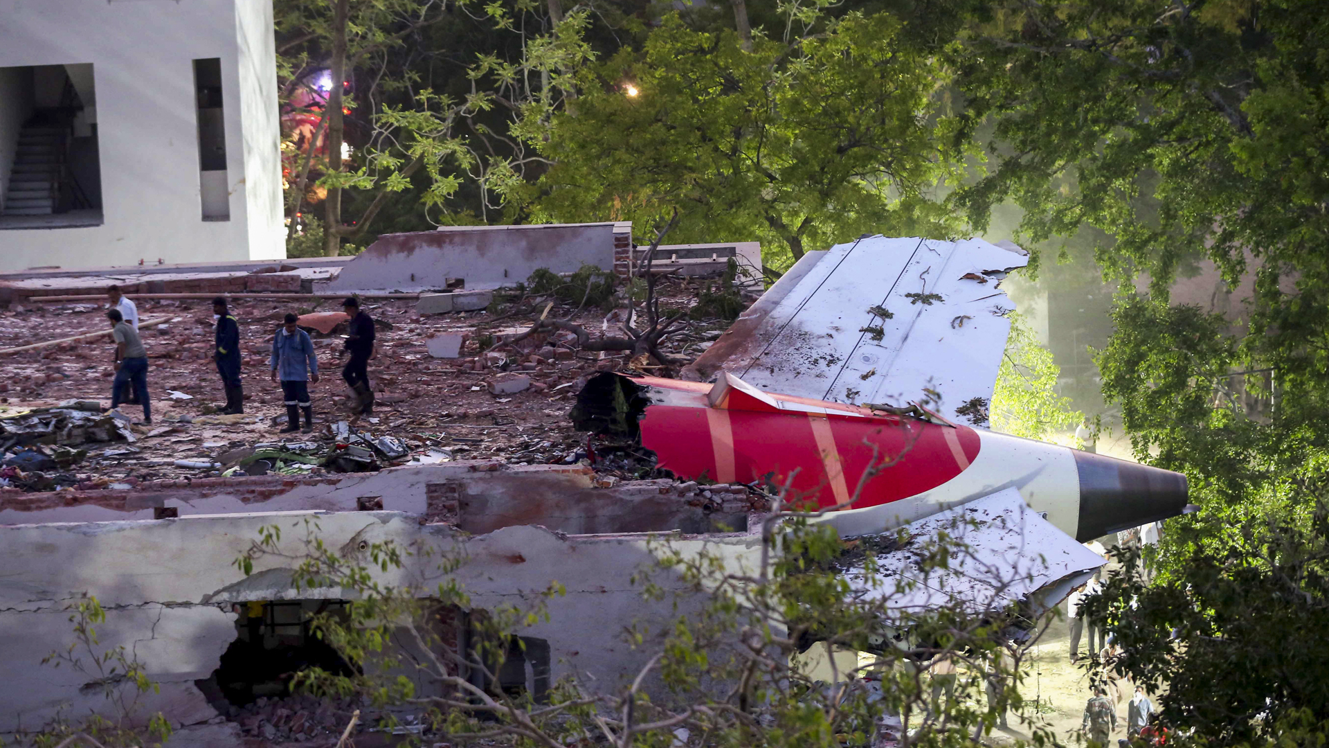 Dreamliner Crash: Catastrophic Failure To Gain Lift - What Experts Said