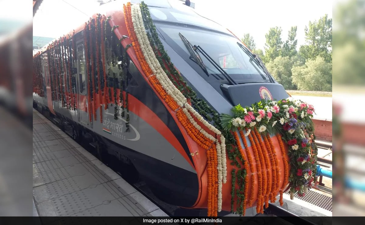Премиерът Моди, за да отбележи Кашмир Ванде Бхарат Експрес: Какво го прави уникален 