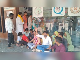 Attack in Hospital: एक्सीडेंट में घायल युवक पर इलाज के दौरान चाकू से किया हमला, जिला अस्पताल की सुरक्षा व्यवस्था पर उठे सवाल