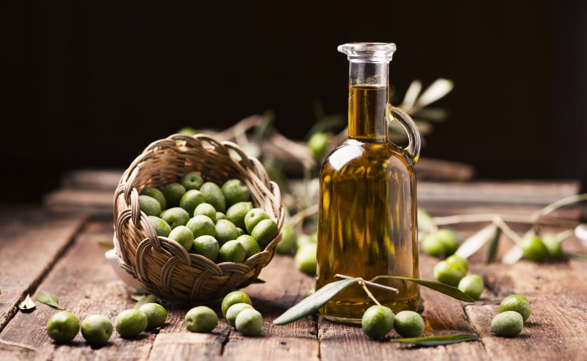 8 Health Benefits Of Consuming Extra Virgin Olive Oil Daily