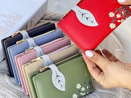 Women के Stylish Wallets पर ये बेस्ट डील्स भूलकर भी न करें मिस, देखें ये Budget-Friendly डील्स Women के Stylish Wallets पर ये बेस्ट डील्स भूलकर भी न करें मिस, देखें ये Budget-Friendly डील्स