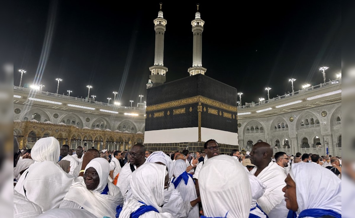 The pilgrimage occurs annually between the 8th and 13th days of Dhul-Hijjah, the 12th and final month on the Islamic lunar calendar. The pilgrimage occurs annually between the 8th and 13th days of Dhul-Hijjah, the 12th and final month on the Islamic lunar calendar.