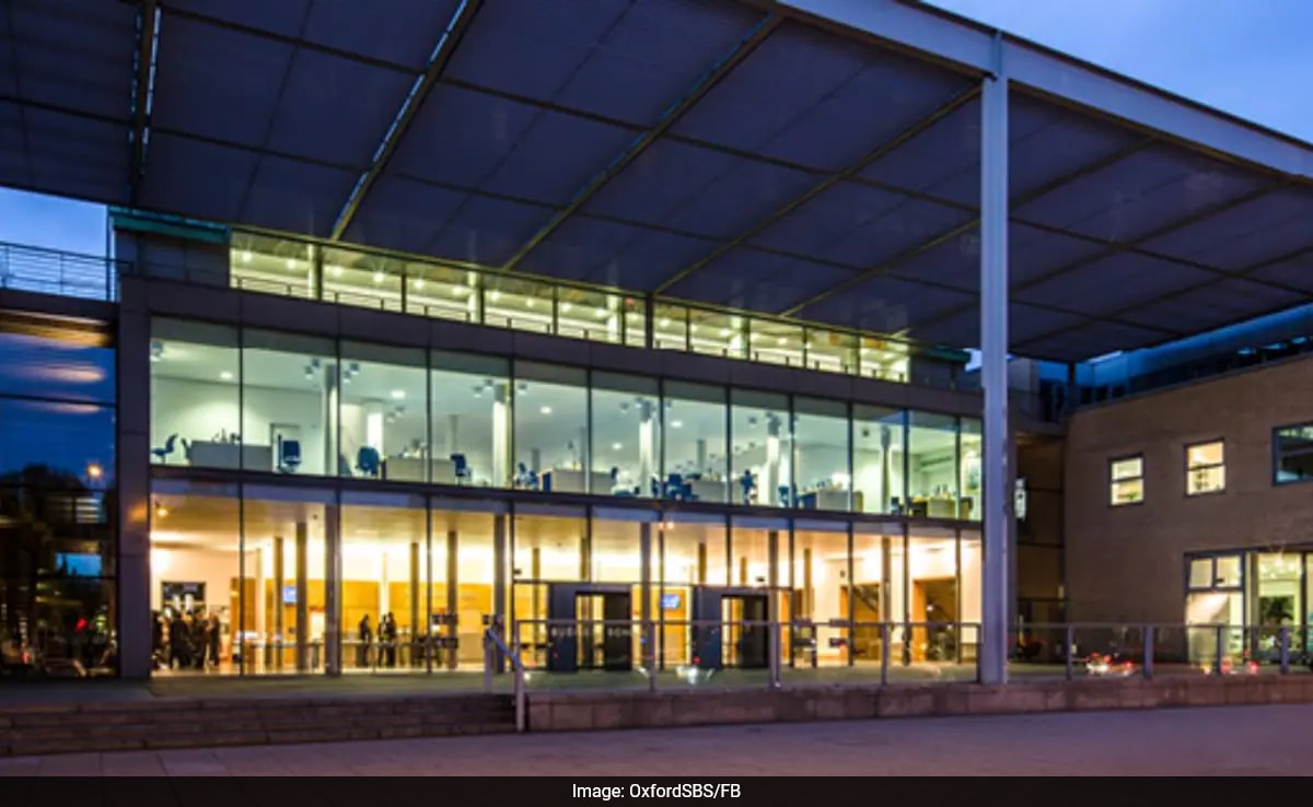 Изпълнителният MBA EMBA е предназначен за професионалисти които се стремят