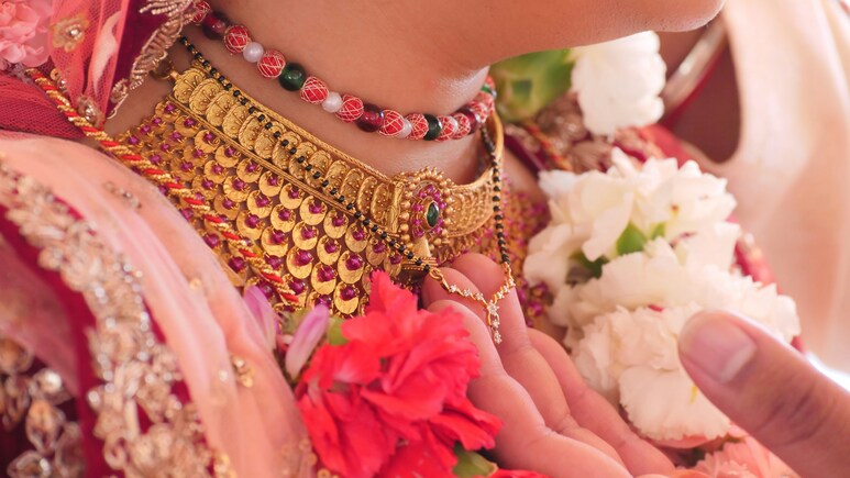 Designer Mangalsutra पर ऐसी Deals नहीं मिलेगी कहीं! सिर्फ 367 रुपये से शुरू हो रही हैं ये बेहतरीन डील्स Designer Mangalsutra पर ऐसी Deals नहीं मिलेगी कहीं! सिर्फ 367 रुपये से शुरू हो रही हैं ये बेहतरीन डील्स