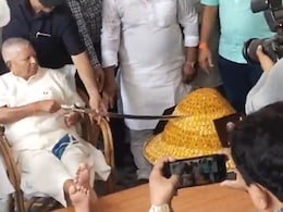 Watch: On 78th Birthday, Lalu Yadav Cuts 78 kg Laddoo With Sword Watch: On 78th Birthday, Lalu Yadav Cuts 78 kg Laddoo With Sword