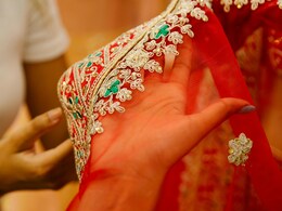 वेडिंग फंक्शन में भी पहनी जा सकती है Organza साड़ी, स्टाइल और एलिगेंस देगी एक साथ वेडिंग फंक्शन में भी पहनी जा सकती है Organza साड़ी, स्टाइल और एलिगेंस देगी एक साथ