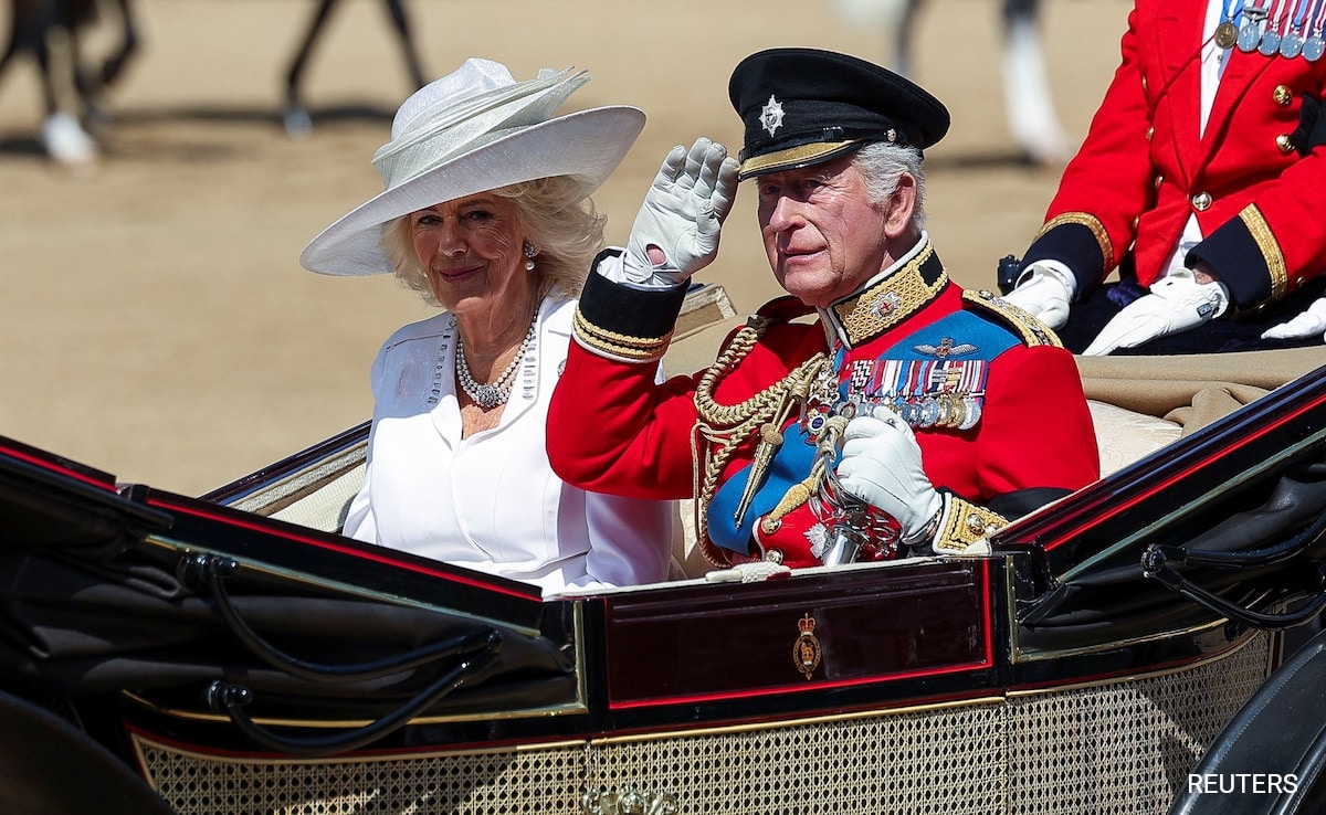 Лондон 242 passengers and crew on board survived while