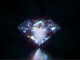 Diamond in Panna: रातोंरात चमकी महिला की किस्मत, मिला 2.69 कैरेट का डायमंड, यहां शुरू की थी खदान Diamond in Panna: रातोंरात चमकी महिला की किस्मत, मिला 2.69 कैरेट का डायमंड, यहां शुरू की थी खदान