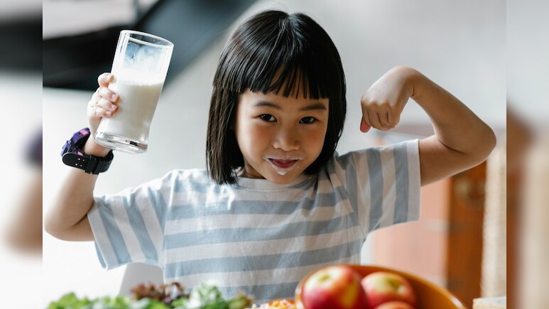 बच्चों की हेल्थ के लिए क्यों जरूरी है Nutrition Drink, पाएं Bournvita से लेकर Horlicks तक पर धमाकेदार डील्स! बच्चों की हेल्थ के लिए क्यों जरूरी है Nutrition Drink, पाएं Bournvita से लेकर Horlicks तक पर धमाकेदार डील्स!