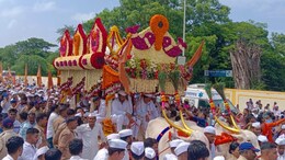 Ashadhi Wari 2025 : आजपासून &lsquo;वारी&rsquo; च्या वाटेवरील गावांमध्ये मद्य आणि मांस विक्रीवर बंदी