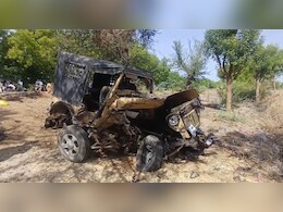 Rajasthan Accident: जालोर में कार और जीप की टक्कर, 4 लोगों की मौत; 13 घायल  Rajasthan Accident: जालोर में कार और जीप की टक्कर, 4 लोगों की मौत; 13 घायल