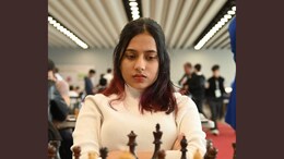 Divya Deshmukh : दिव्या देशमुखने घडवला इतिहास! फिडे महिला विश्वचषक अंतिम फेरीत पोहोचणारी पहिली भारतीय