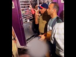 Ghatkopar station : घाटकोपर स्टेशन प्लॅटफॉर्मच्या फटीत अडकला प्रवासी, पुढे काय घडलं? Ghatkopar station : घाटकोपर स्टेशन प्लॅटफॉर्मच्या फटीत अडकला प्रवासी, पुढे काय घडलं?