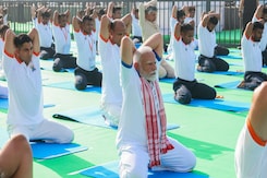 PM Modi Leads Yoga Day Celebrations With 3 Lakh People In Visakhapatnam PM Modi Leads Yoga Day Celebrations With 3 Lakh People In Visakhapatnam