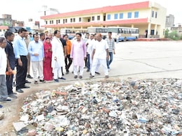 Rajasthan: बस स्टैंड पर बदहाली-गंदगी देख नाराज हुए प्रेमचंद बैरवा, अधिकारियों को लगाई फटकार Rajasthan: बस स्टैंड पर बदहाली-गंदगी देख नाराज हुए प्रेमचंद बैरवा, अधिकारियों को लगाई फटकार