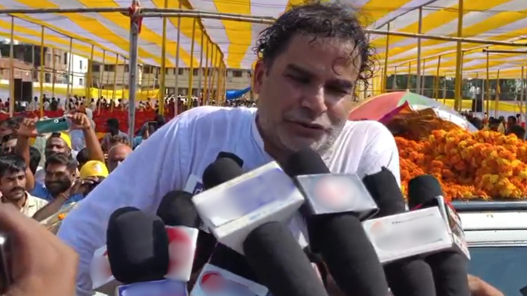 प्रशांत किशोर समेत 2000 लोगों पर FIR दर्ज, पटना में प्रदर्शन के दौरान पुलिस से हुई थी धक्का-मुक्की