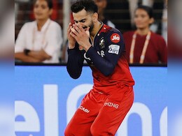 "मेरे पास कहने को शब्द नहीं..." चिन्नास्वामी स्टेडियम के बाहर हुई भगदड़ पर आई विराट कोहली की प्रतिक्रिया "मेरे पास कहने को शब्द नहीं..." चिन्नास्वामी स्टेडियम के बाहर हुई भगदड़ पर आई विराट कोहली की प्रतिक्रिया