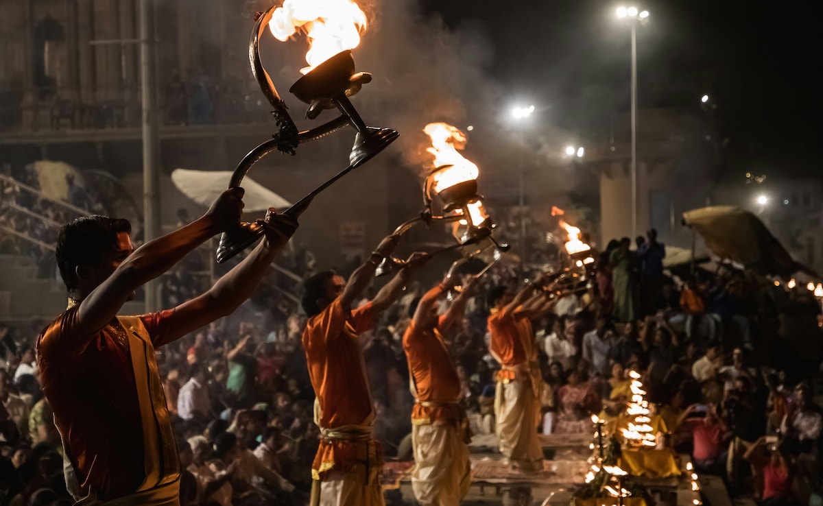 2. Dashashwamedh Ghat 2. Dashashwamedh Ghat