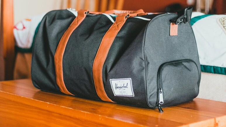 Men के Gym Duffel Bags पर ऐसी धमाकेदार Deals रोज-रोज नहीं लगेगी हाथ, Offers ऐसे नहीं हटा पाएंगे नज़रें Men के Gym Duffel Bags पर ऐसी धमाकेदार Deals रोज-रोज नहीं लगेगी हाथ, Offers ऐसे नहीं हटा पाएंगे नज़रें